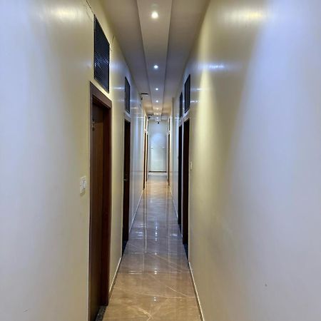 Palm Breeze Hotel - Colaba Bombay Extérieur photo